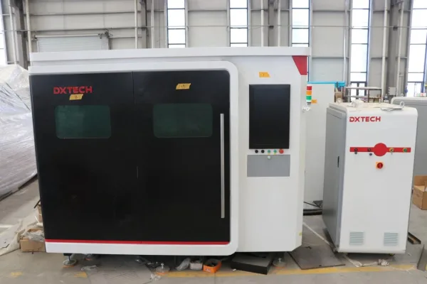 Máquina cortadora por láser de placas completamente cerrada