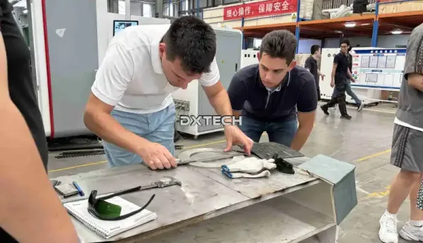 Australian customers visited the factory to inspect the cutting machine1