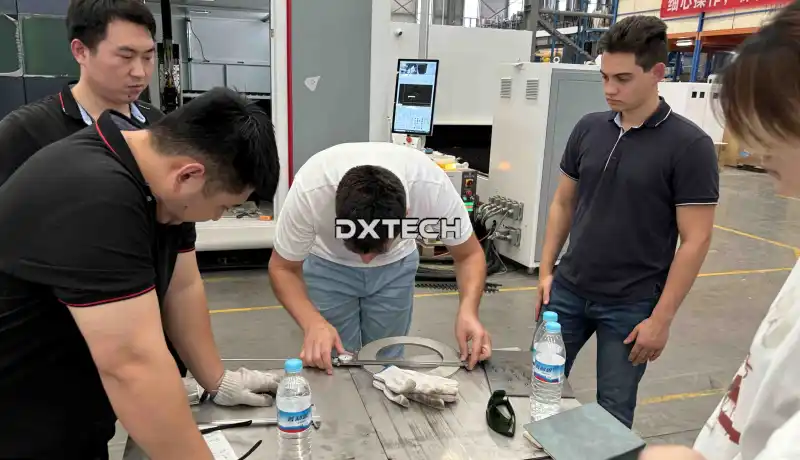 Australian customers visited the factory to inspect the cutting machine2