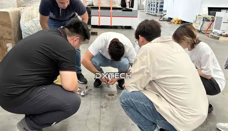 Australian customers visited the factory to inspect the cutting machine3